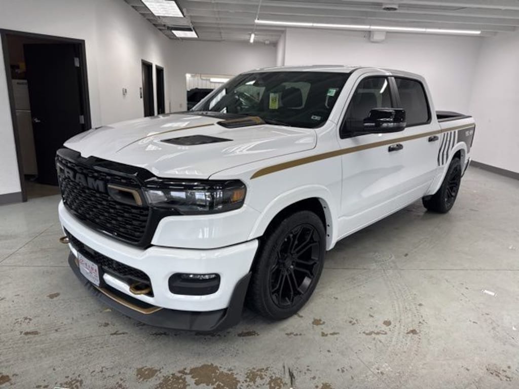 New 2026 Ram 1500 BIG HORN CREW CAB 4X4 5'7 BOX Pickup