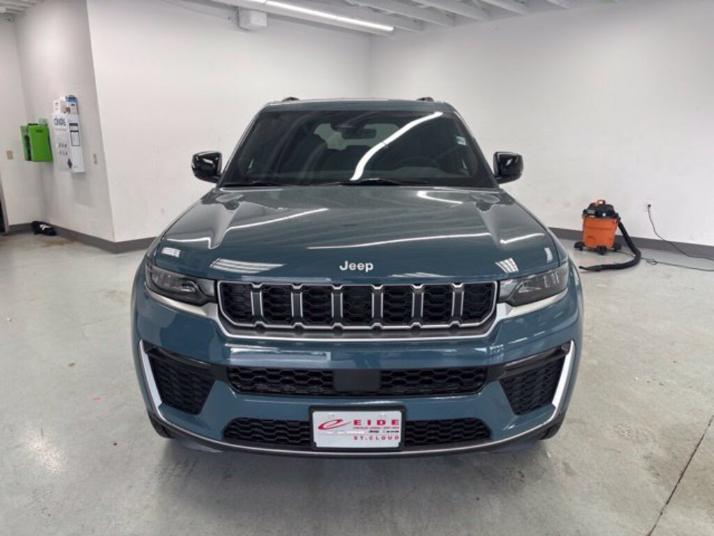 New 2027 Jeep Grand Cherokee LIMITED 4X4 Sport Utility