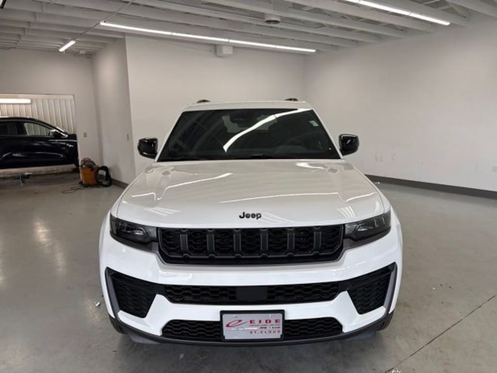 New 2026 Jeep Grand Cherokee LAREDO ALTITUDE 4X4 Sport Utility