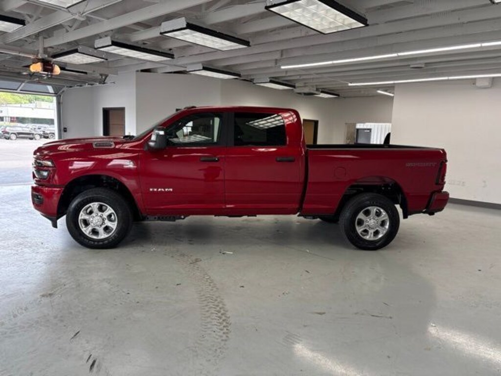 New 2026 Ram 2500 BIG HORN CREW CAB 4X4 6'4 BOX Pickup