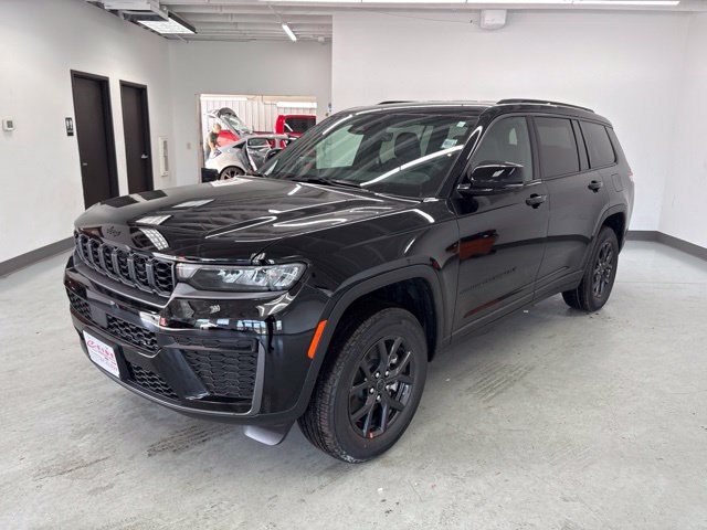 New 2027 Jeep Grand Cherokee L LAREDO ALTITUDE 4X4 Sport Utility