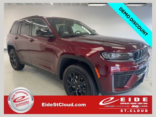 2026 Jeep Grand Cherokee Laredo
