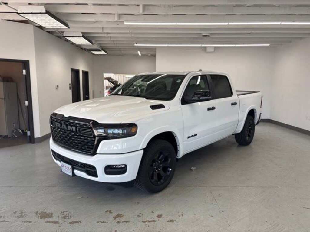 New 2027 Ram 1500 BIG HORN CREW CAB 4X4 5'7 BOX Pickup