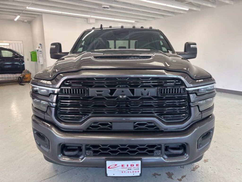 New 2027 Ram 3500 LARAMIE CREW CAB 4X4 6'4 BOX Pickup