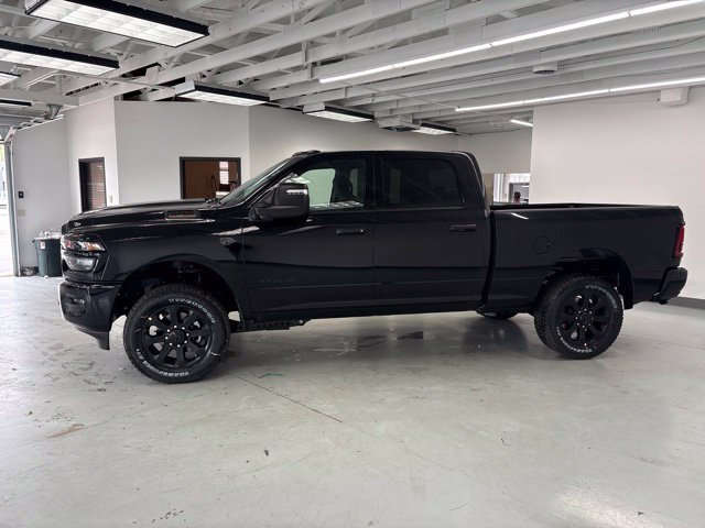 New 2027 Ram 2500 BIG HORN CREW CAB 4X4 6'4 BOX Pickup