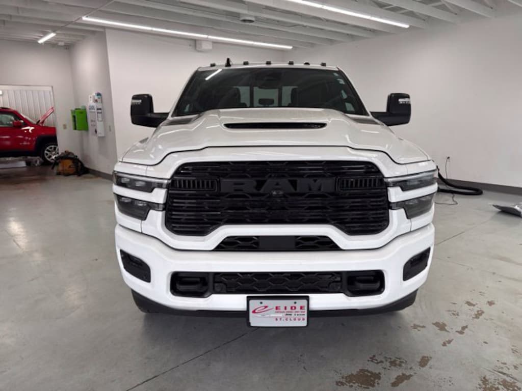 New 2027 Ram 2500 LARAMIE CREW CAB 4X4 6'4 BOX Pickup