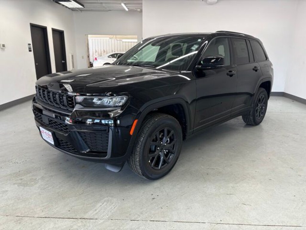 New 2027 Jeep Grand Cherokee Laredo Altitude Sport Utility