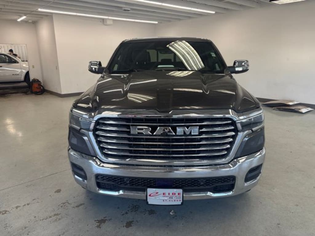 New 2026 Ram 1500 LARAMIE CREW CAB 4X4 5'7 BOX Pickup