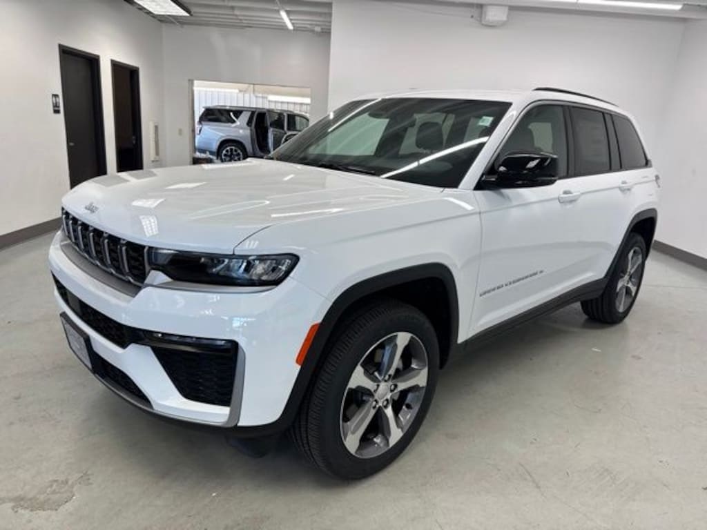 New 2026 Jeep Grand Cherokee LIMITED 4X4 Sport Utility