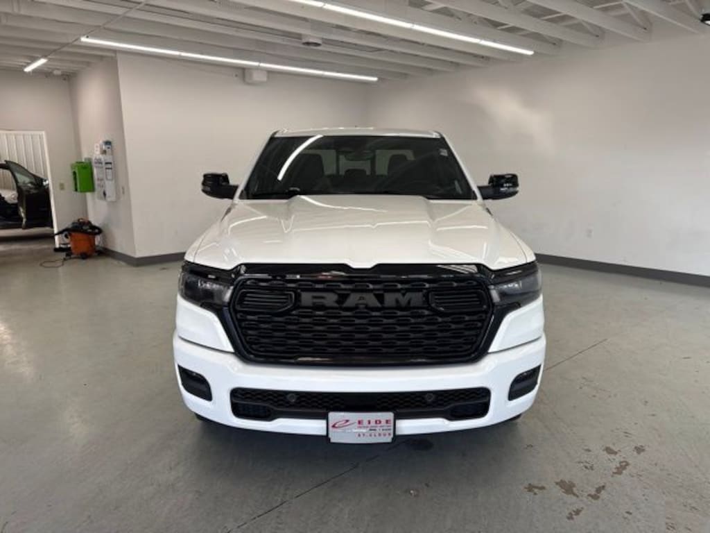New 2027 Ram 1500 BIG HORN CREW CAB 4X4 5'7 BOX Pickup