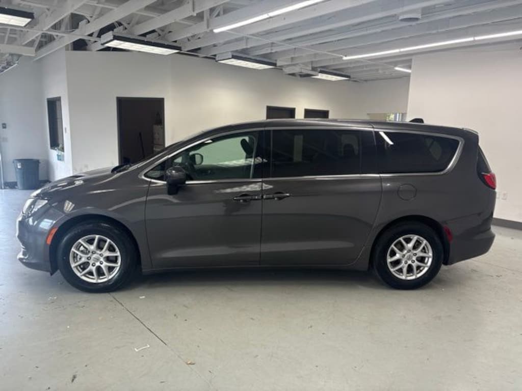 Used 2023 Chrysler Voyager LX Minivan/Van