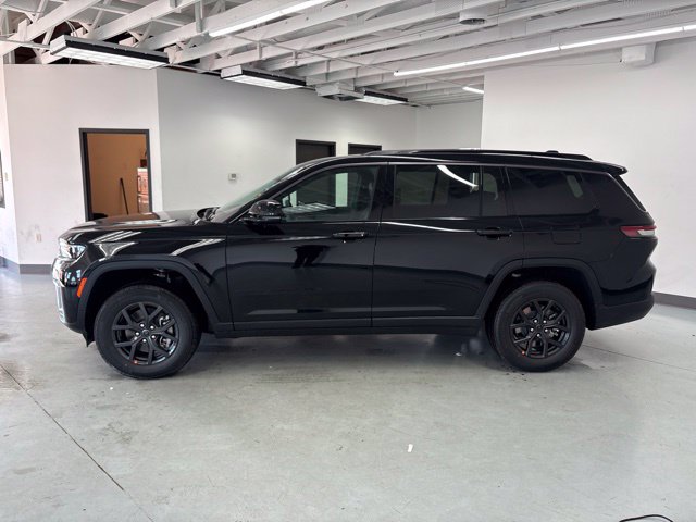 New 2027 Jeep Grand Cherokee L LAREDO ALTITUDE 4X4 Sport Utility