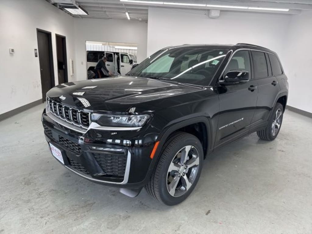 New 2026 Jeep Grand Cherokee LIMITED 4X4 Sport Utility