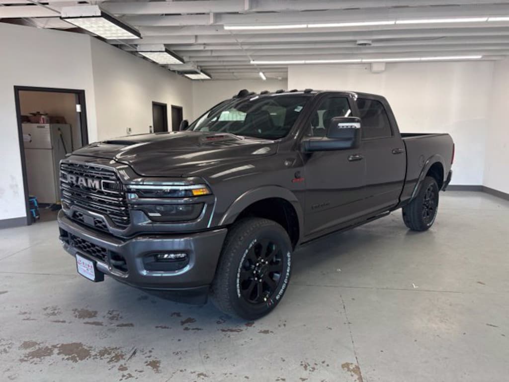 New 2027 Ram 3500 LARAMIE CREW CAB 4X4 6'4 BOX Pickup