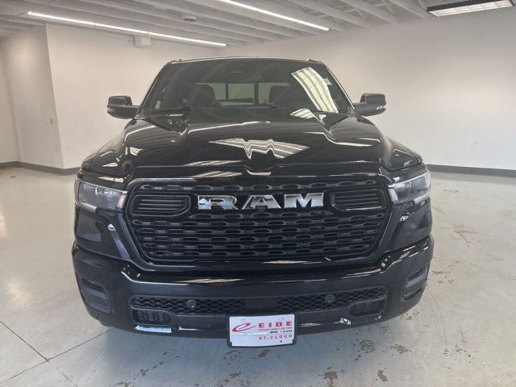 New 2026 Ram 1500 BIG HORN CREW CAB 4X4 5'7 BOX Pickup
