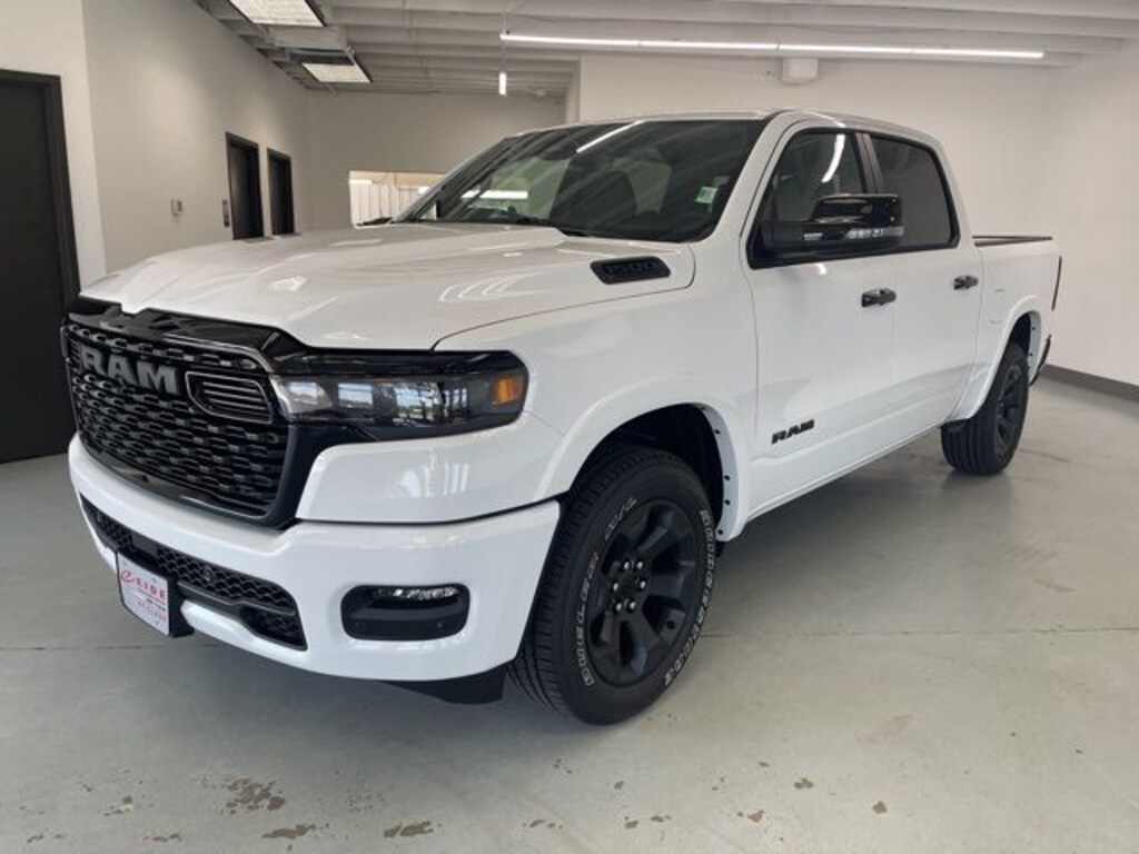 New 2026 Ram 1500 BIG HORN CREW CAB 4X4 5'7 BOX Pickup