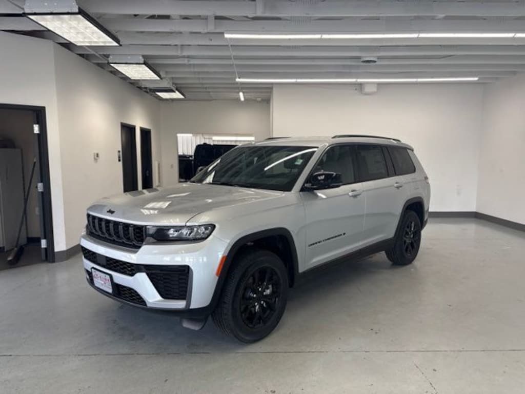 New 2026 Jeep Grand Cherokee L LAREDO ALTITUDE 4X4 Sport Utility