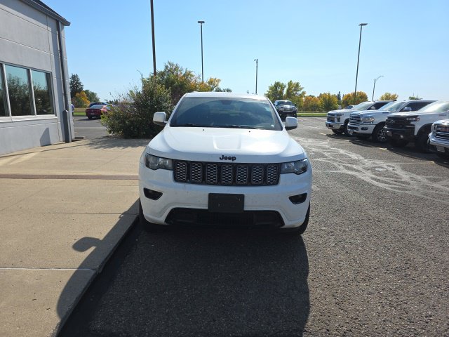 Used 2017 Jeep Grand Cherokee Altitude SUV