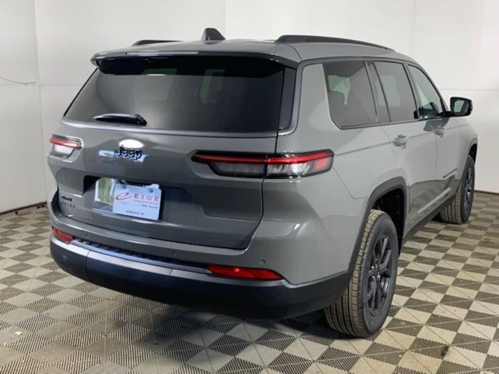 New 2027 Jeep Grand Cherokee L LAREDO ALTITUDE 4X4 Sport Utility