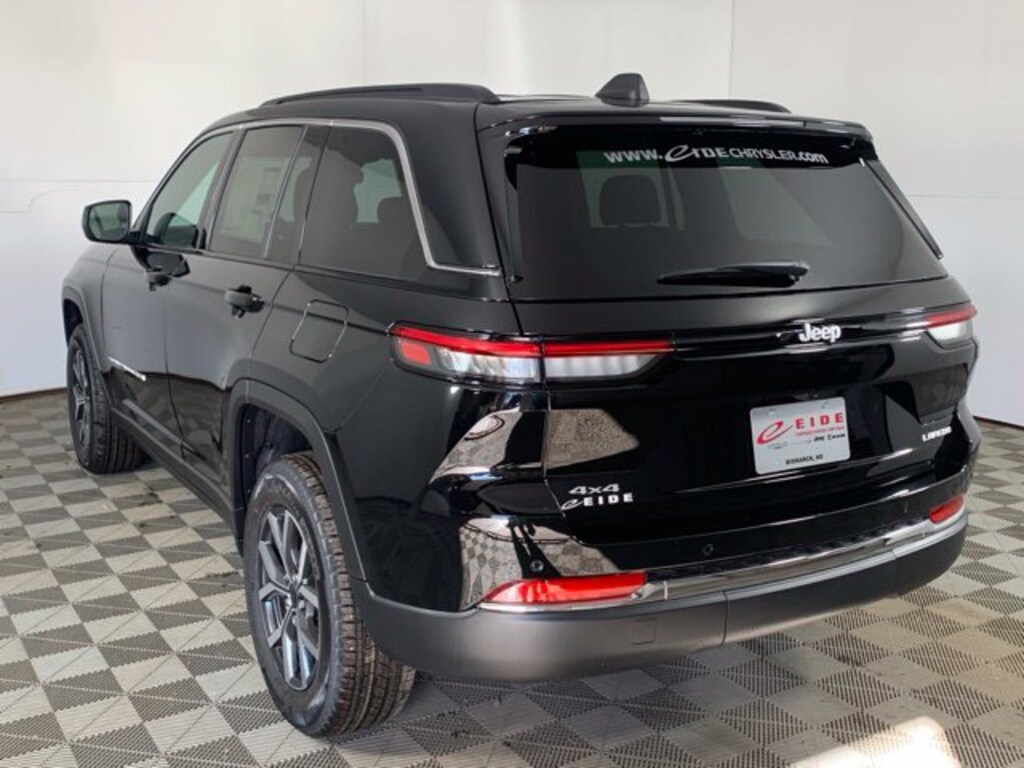 New 2027 Jeep Grand Cherokee LAREDO X 4X4 Sport Utility
