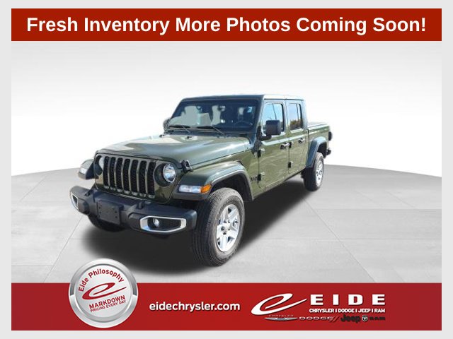 Used 2023 Jeep Gladiator Sport S Truck