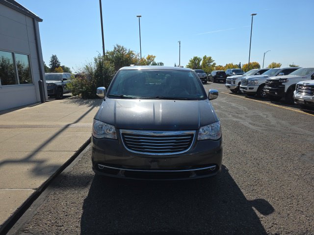 Used 2015 Chrysler Town & Country Touring-L Minivan/Van