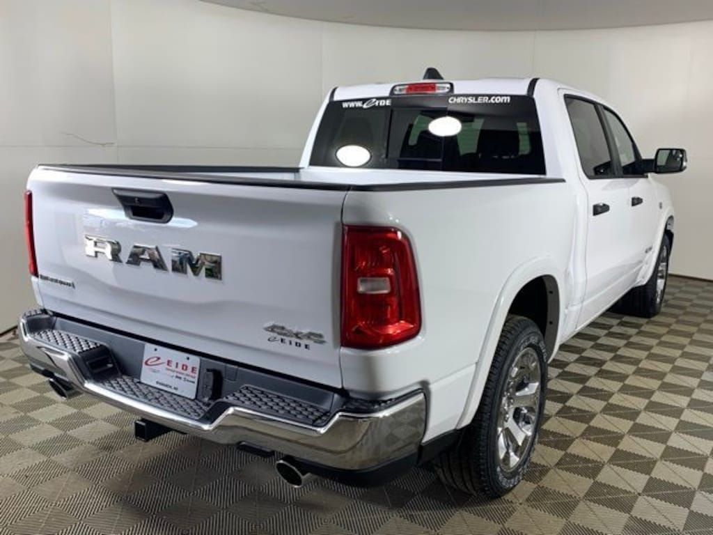 New 2026 Ram 1500 BIG HORN CREW CAB 4X4 5'7 BOX Pickup