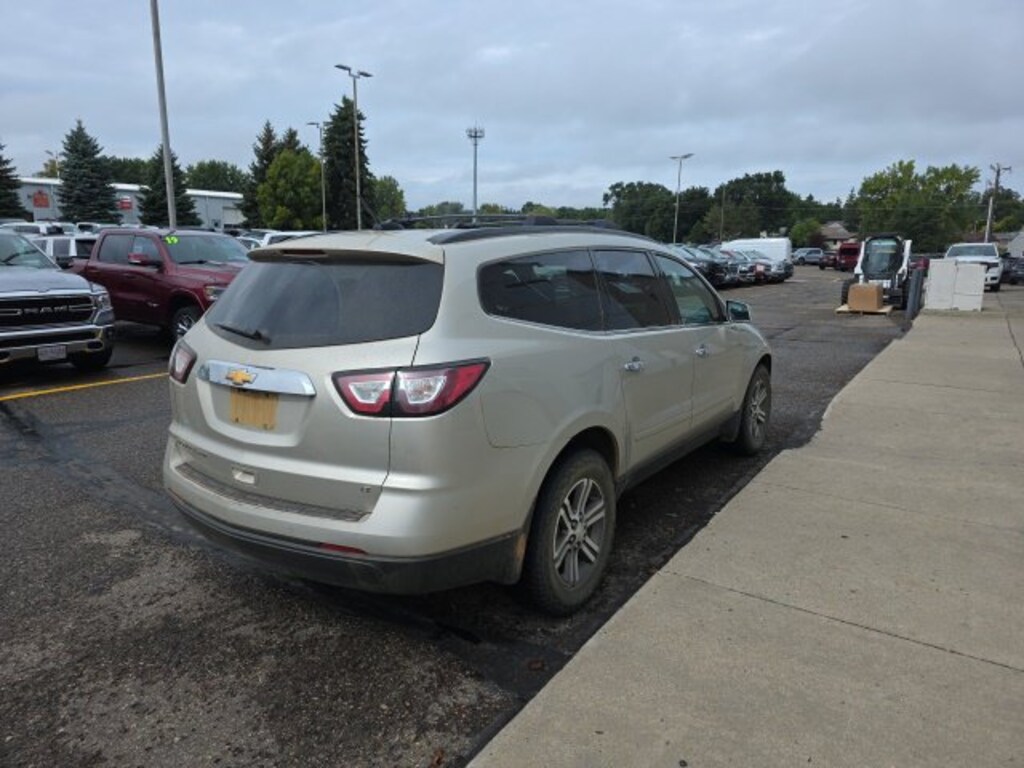 Used 2017 Chevrolet Traverse LT w/1LT SUV