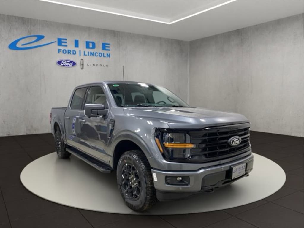 New 2026 Ford F-150 XLT Black Appearance Truck SuperCrew Cab