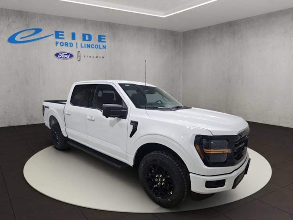 New 2026 Ford F-150 XLT Black Appearance Truck SuperCrew Cab