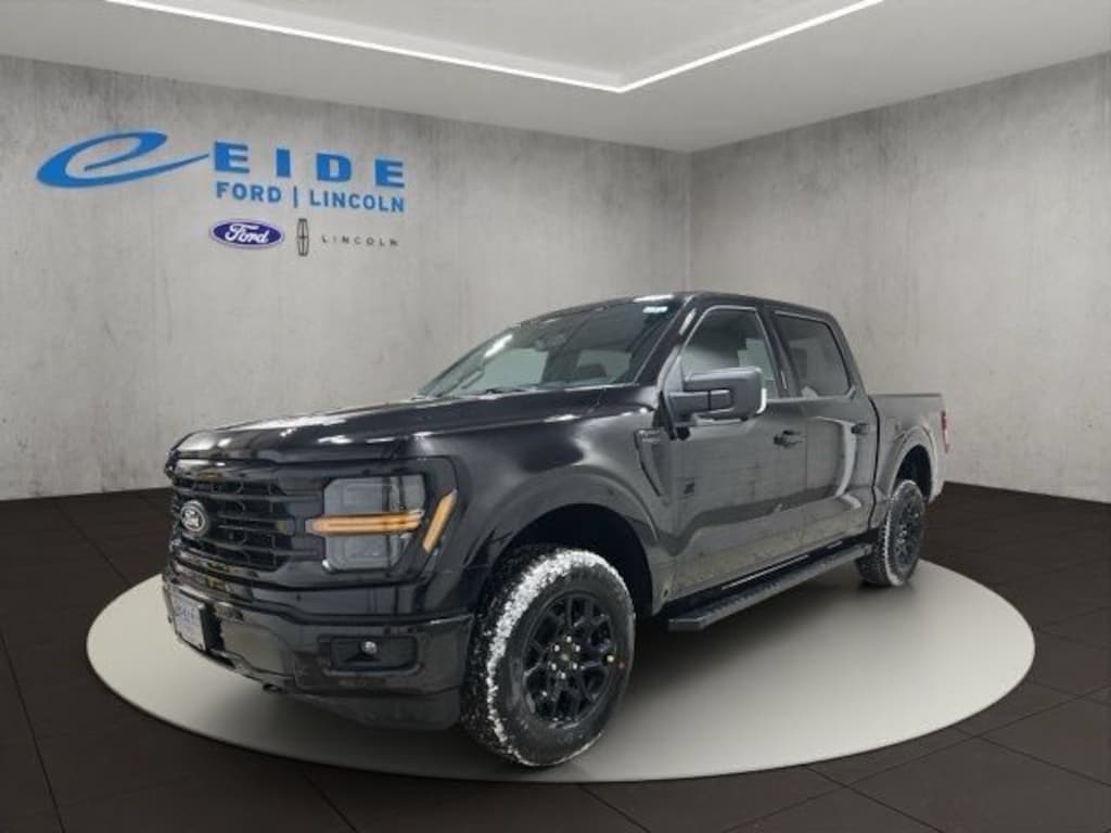 New 2026 Ford F-150 XLT Black Appearance Truck SuperCrew Cab