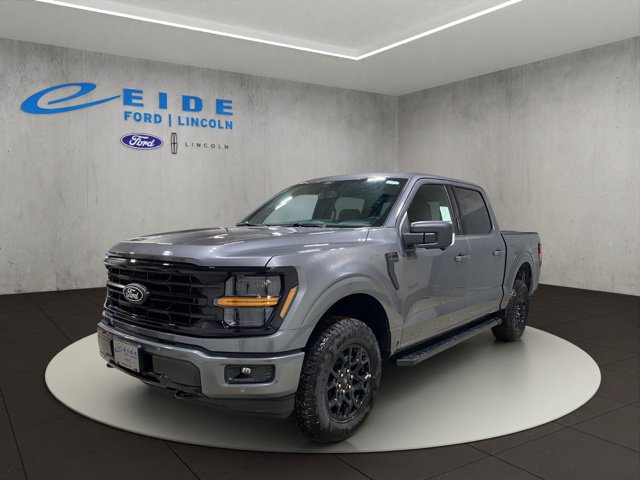 New 2026 Ford F-150 XLT Black Appearance Truck SuperCrew Cab