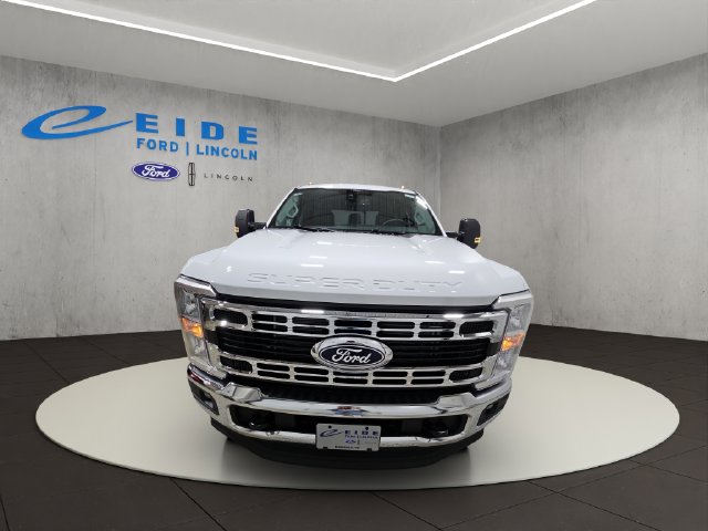 New 2027 Ford F-250 XLT Truck Crew Cab