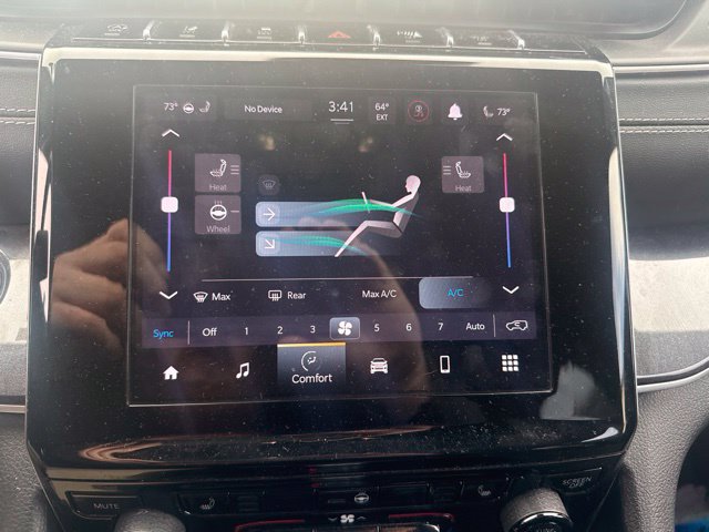 Used 2022 Jeep Grand Cherokee Altitude SUV