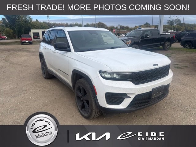 Used 2022 Jeep Grand Cherokee Altitude SUV