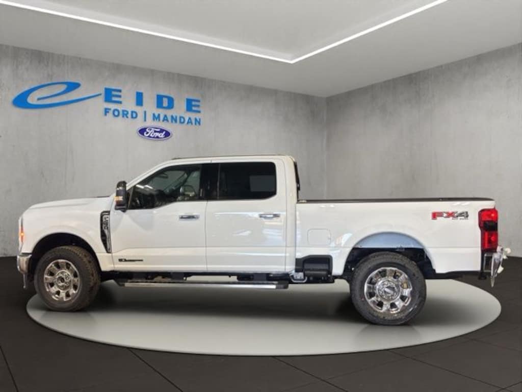 New 2026 Ford F-250SD Lariat Chrome Truck