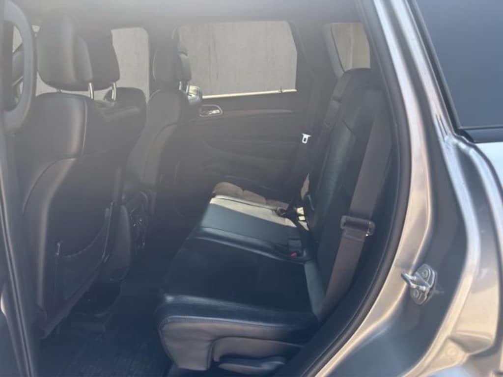 Used 2017 Jeep Grand Cherokee Altitude SUV