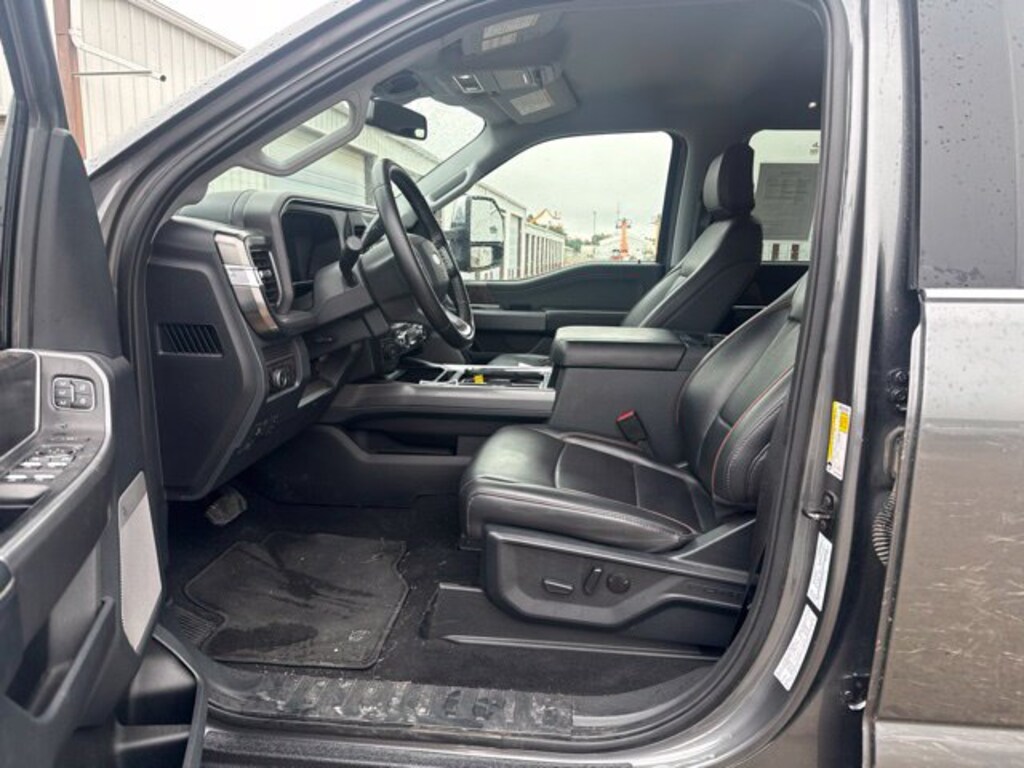 Used 2025 Ford F-350SD Lariat Truck