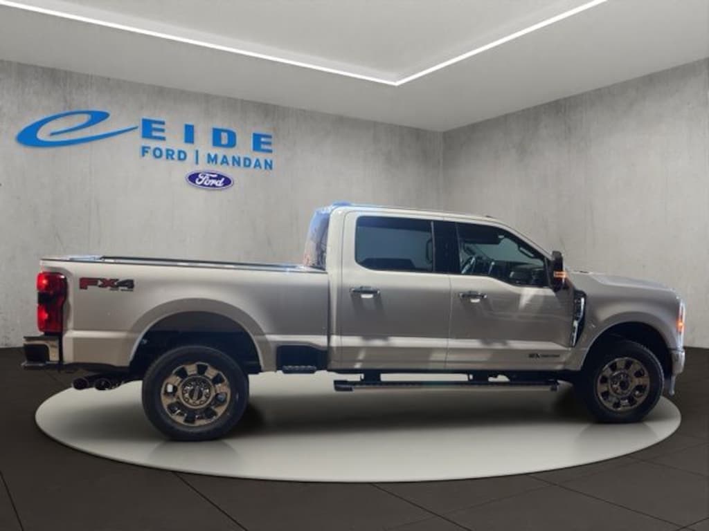 New 2026 Ford F-250SD Lariat Chrome Truck
