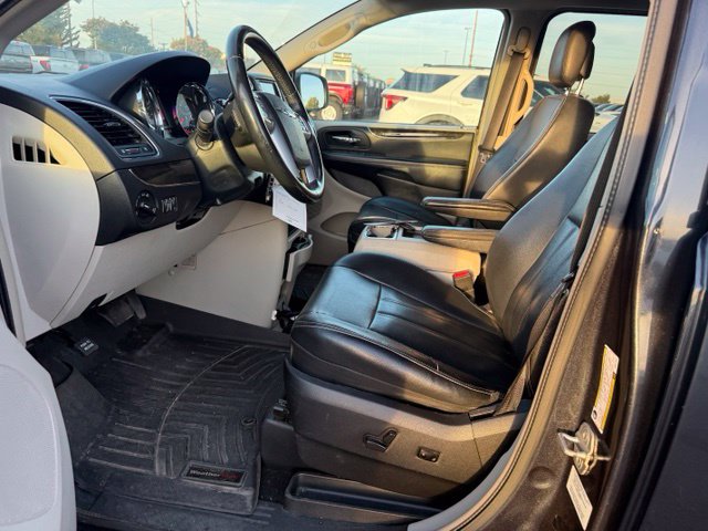 Used 2013 Chrysler Town & Country Touring Minivan/Van