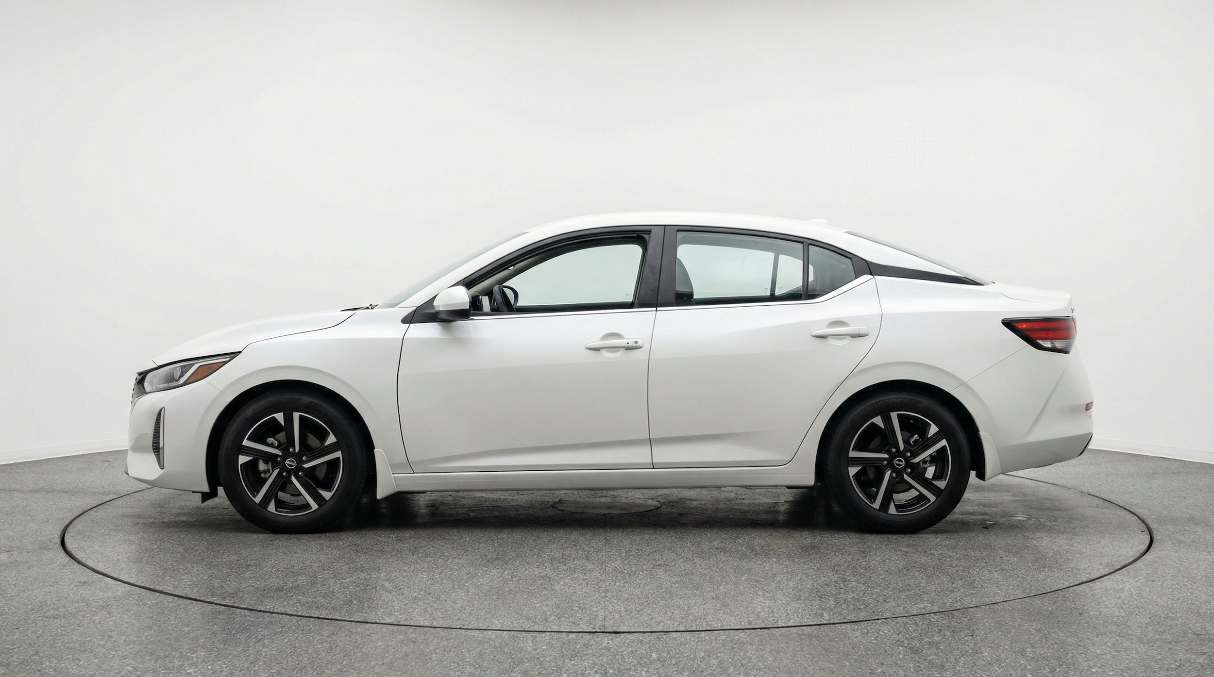 Thumbnail: 2025 Nissan Sentra - 5