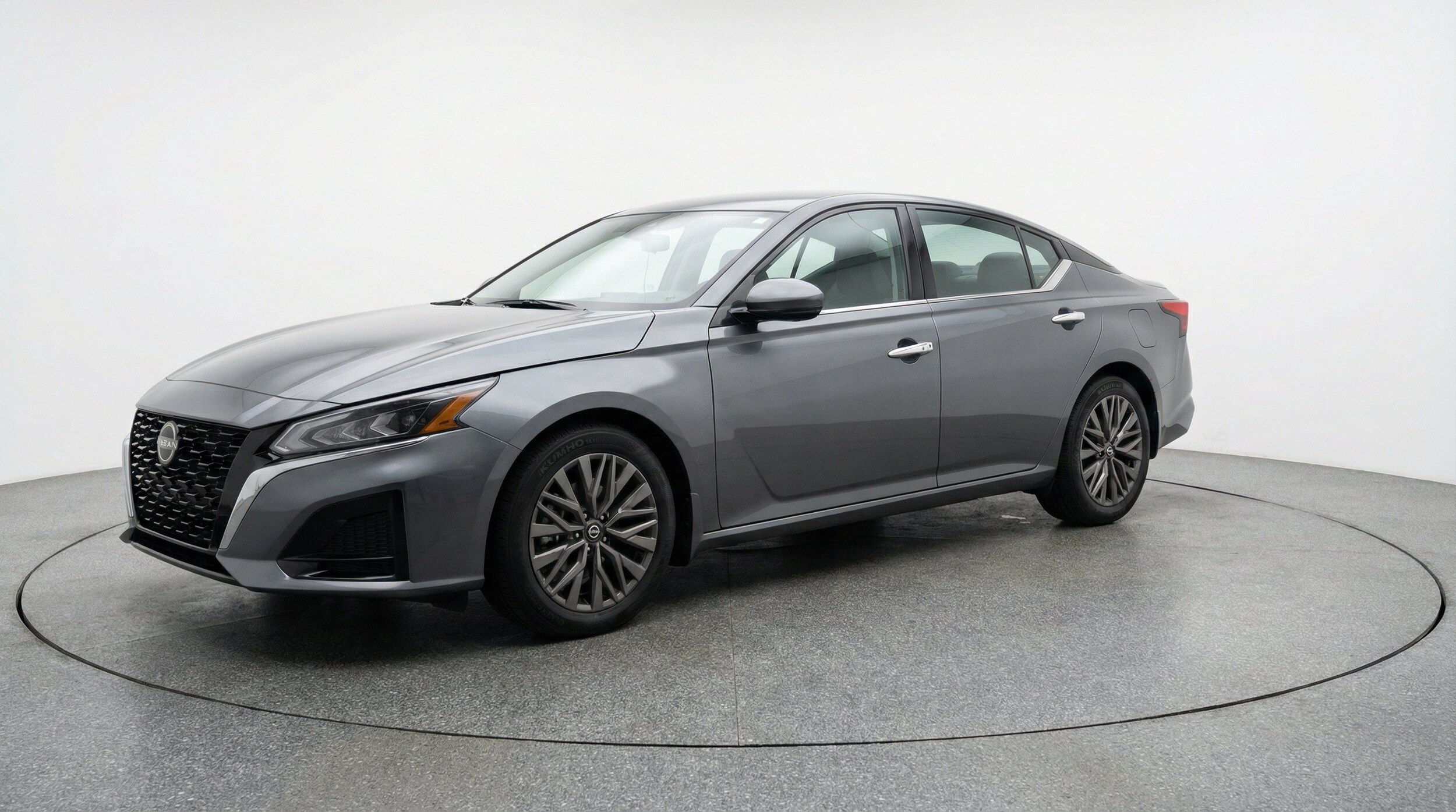 Thumbnail: 2025 Nissan Altima - 3