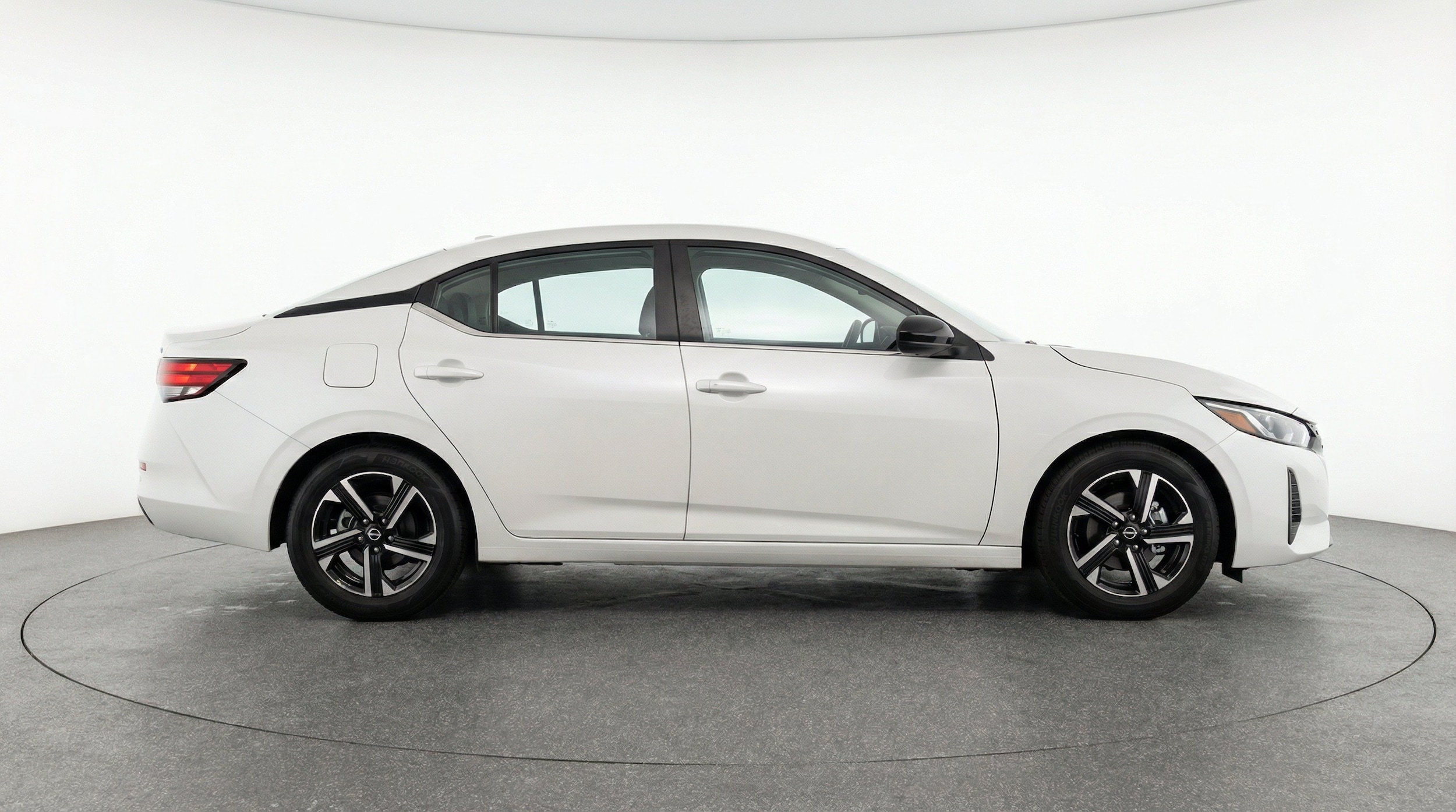 Thumbnail: 2025 Nissan Sentra - 10