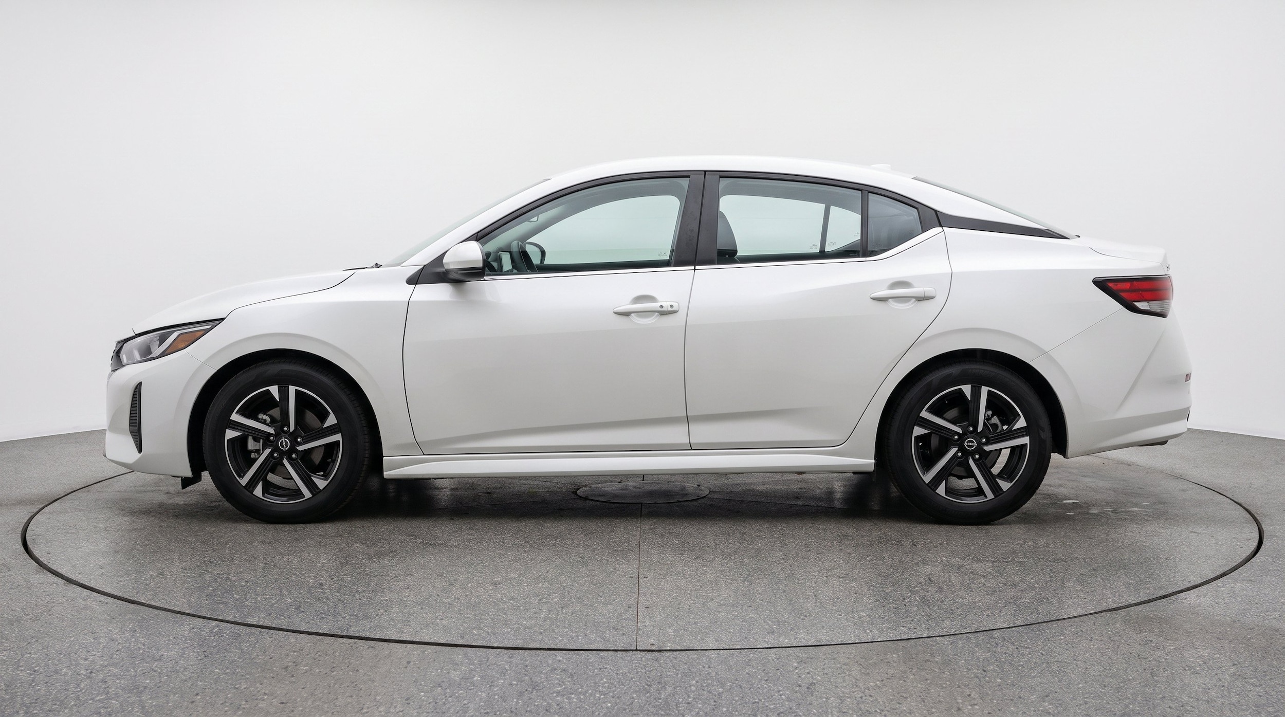 Thumbnail: 2025 Nissan Sentra - 5