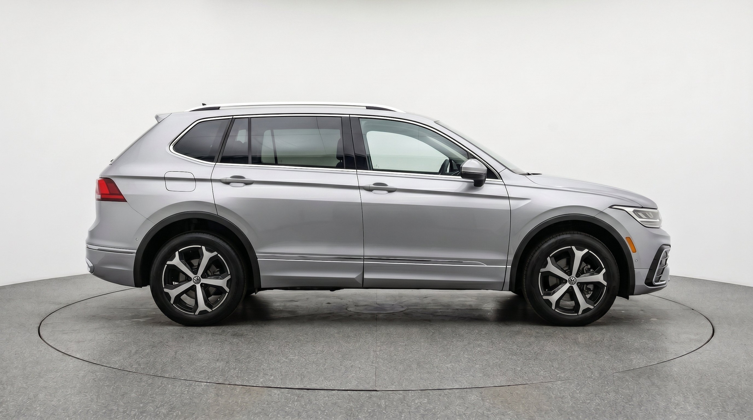 Thumbnail: 2026 Volkswagen Tiguan - 10