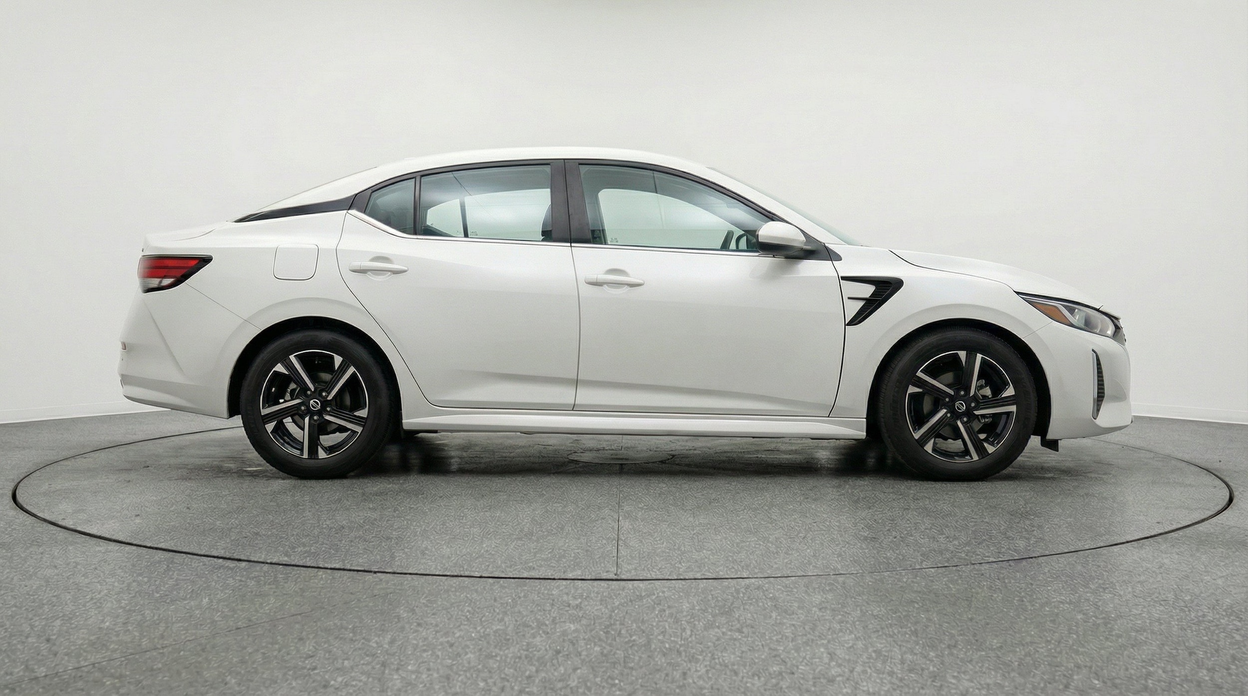 Thumbnail: 2025 Nissan Sentra - 11