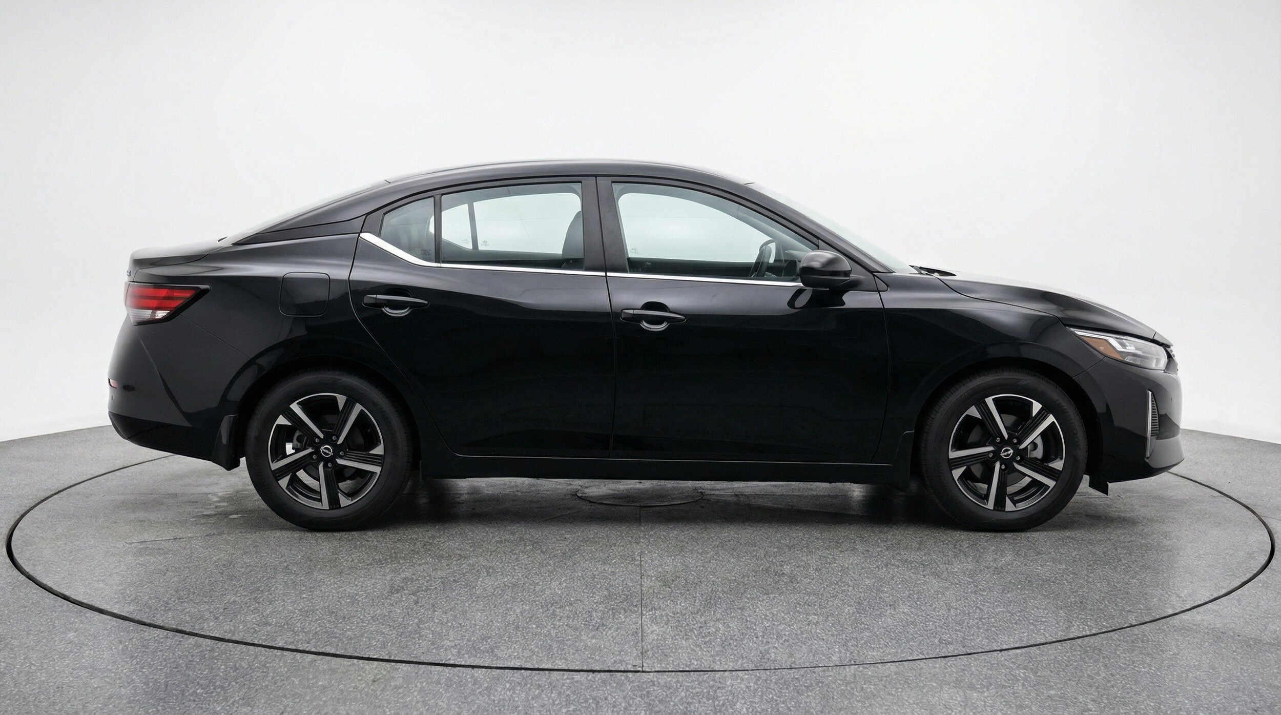 Thumbnail: 2025 Nissan Sentra - 10