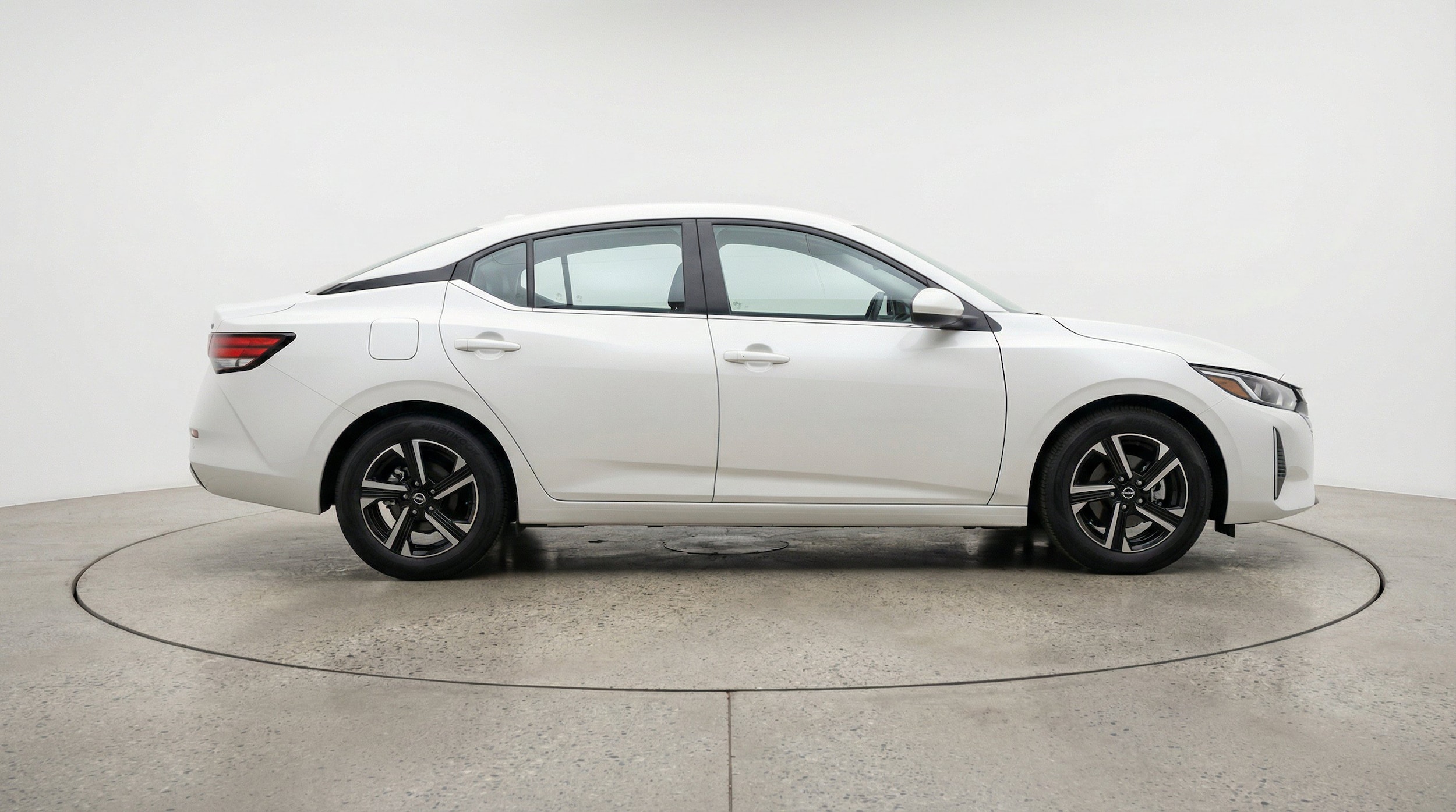Thumbnail: 2025 Nissan Sentra - 10