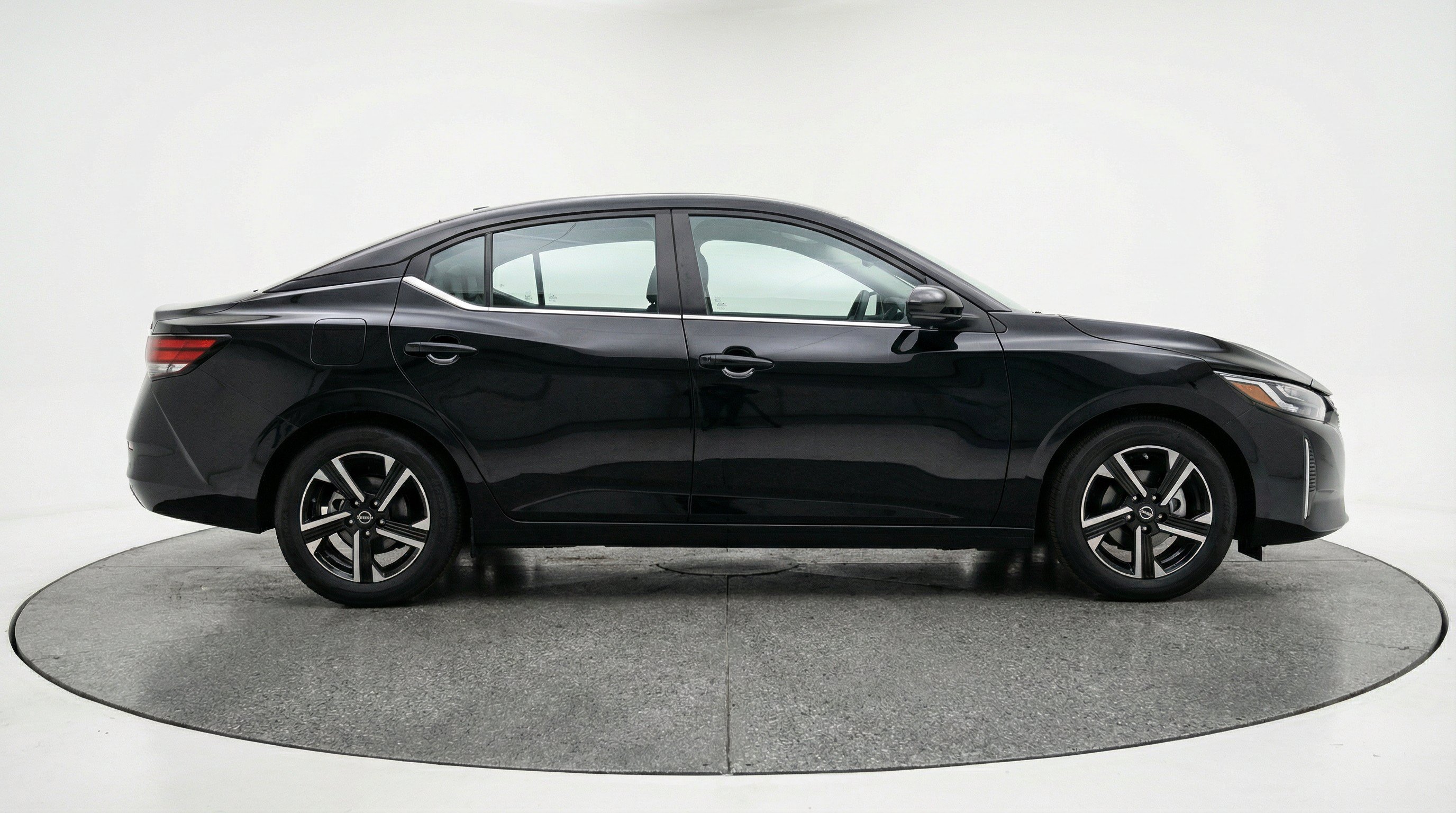 Thumbnail: 2025 Nissan Sentra - 10