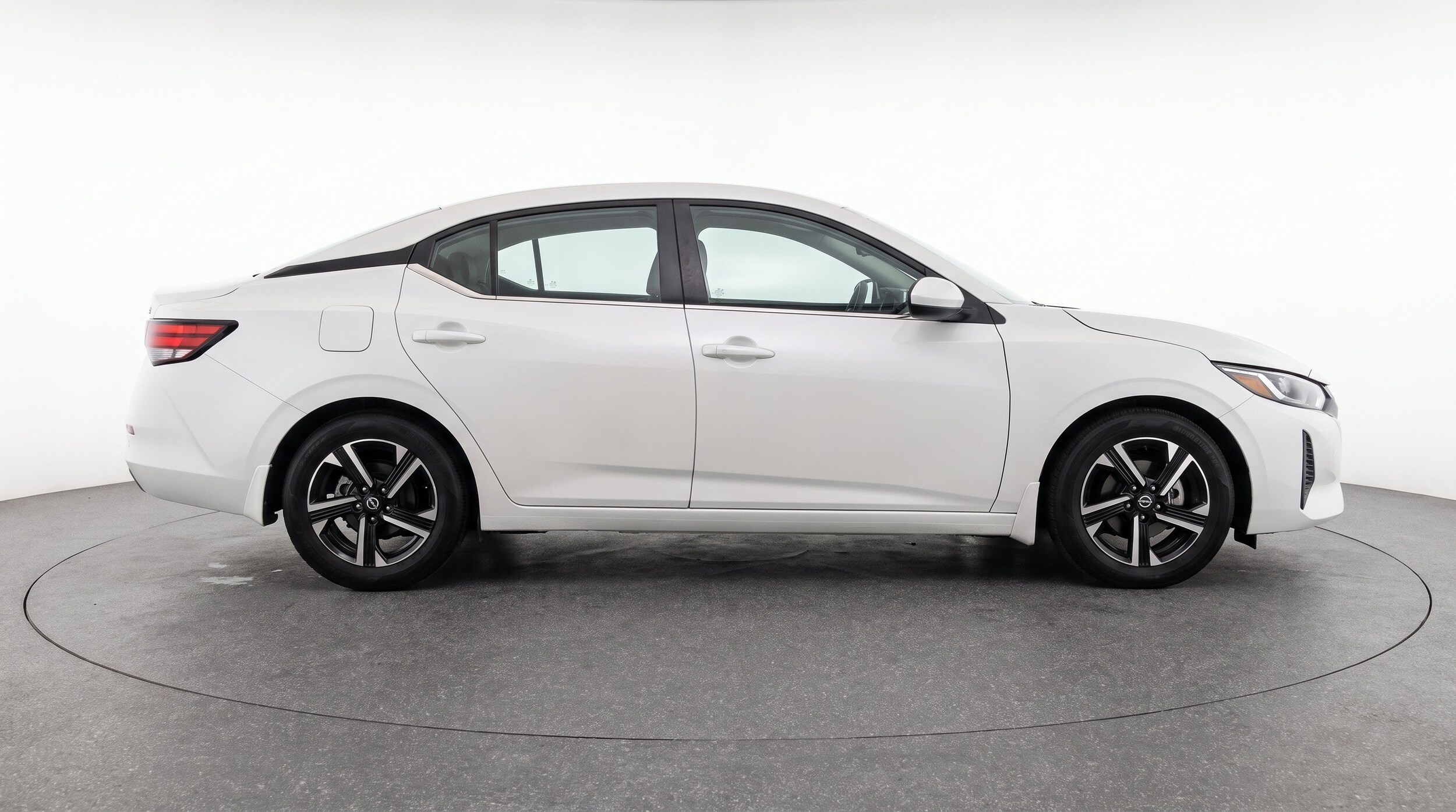 Thumbnail: 2025 Nissan Sentra - 10